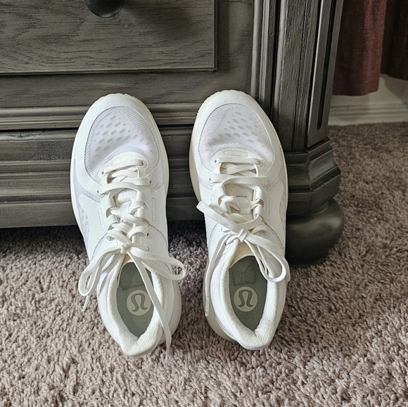 Lululemon Strongfeel Shoes - Picture 8 of 13